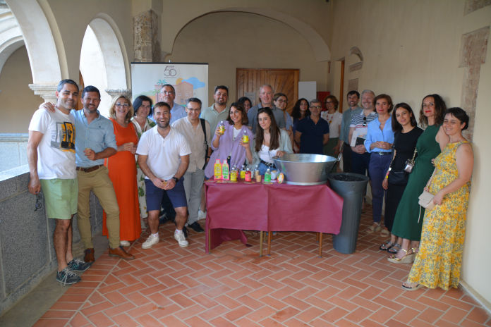 Cata de kombucha en el curso de verano